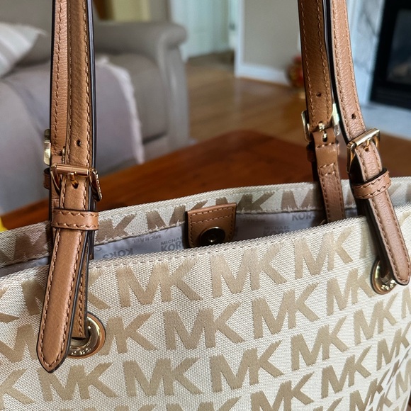 Michael Kors Signature Shoulder/Tote Bag, Brown/Tan/Khaki, EUC - Picture 5 of 9